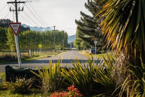 Photo of property in 654 Lake Hawea-albert Town Road, Albert Town, Wanaka, 9382