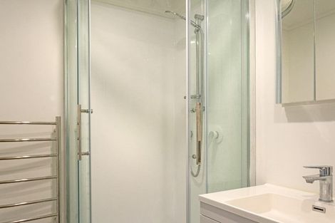 Photo of property in Newman Court Apartments, 2 Newman Terrace, Thorndon, Wellington, 6011