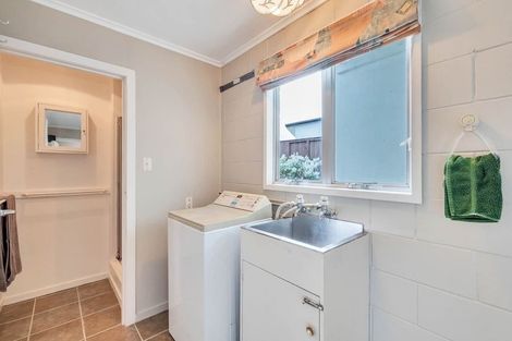 Photo of property in 141 Flanshaw Road, Te Atatu South, Auckland, 0610