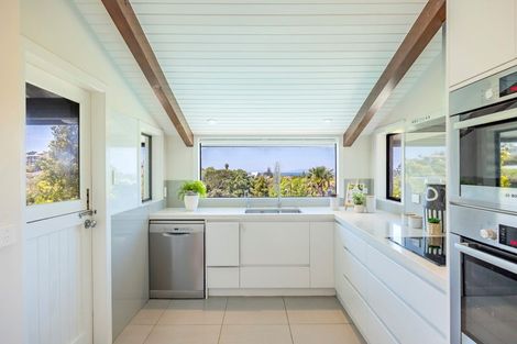 Photo of property in 73 Braemar Road, Castor Bay, Auckland, 0620