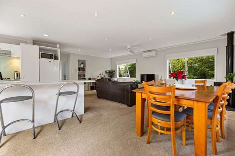 Photo of property in 243 Gravatt Road, Papamoa Beach, Papamoa, 3118