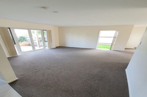 Photo of property in 11 Puweto Avenue, Takanini, 2112