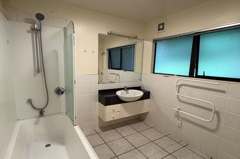 Photo of property in 20 Langana Avenue, Browns Bay, Auckland, 0630