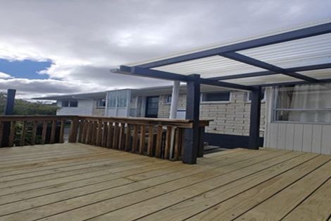 Photo of property in 1/4 Mahuta Grove, Northcote, Auckland, 0627