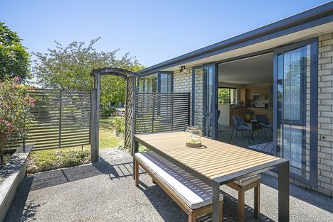 Photo of property in 2 Ashdonleigh Grove, Stoke, Nelson, 7011