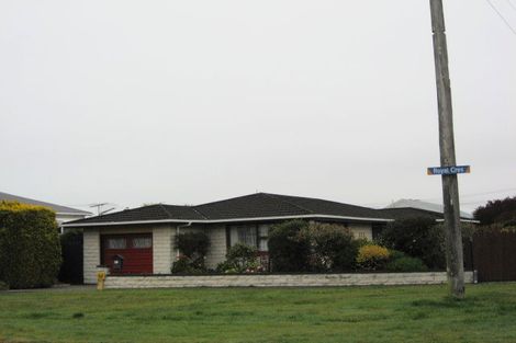 Photo of property in 18 Royal Crescent, Saint Kilda, Dunedin, 9012