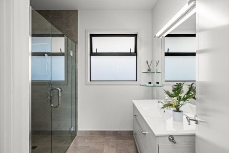 Photo of property in 7 Rotoiti Way, Poraiti, Napier, 4112