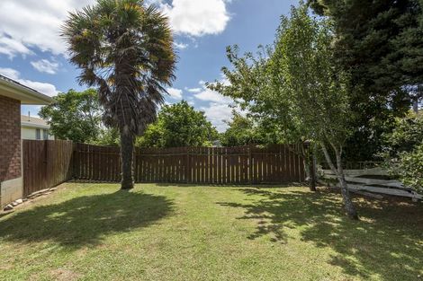 Photo of property in 2/3 Seaward Place, Wattle Downs, Auckland, 2103