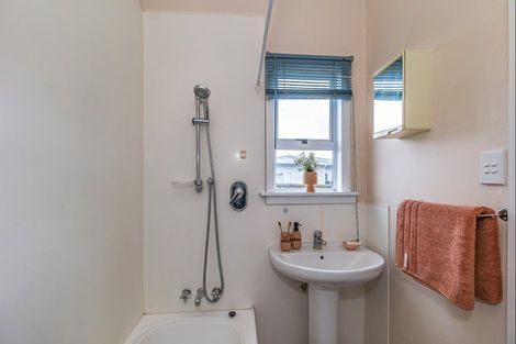 Photo of property in 1 Quinn Road, Levin, 5510