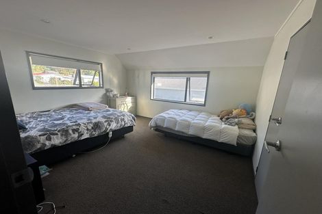 Photo of property in 28 Stokes Valley Road, Stokes Valley, Lower Hutt, 5019