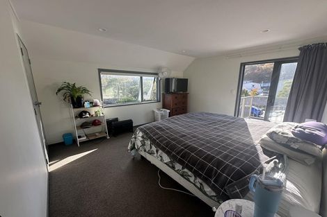 Photo of property in 28 Stokes Valley Road, Stokes Valley, Lower Hutt, 5019