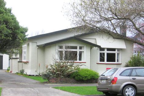 Photo of property in 11 Milverton Avenue, Hokowhitu, Palmerston North, 4410