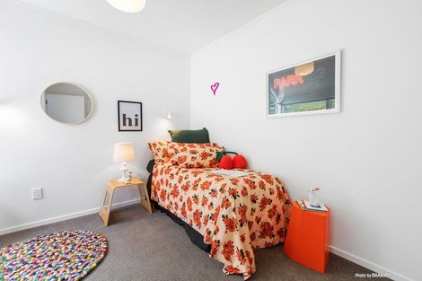 Photo of property in 105 Akaroa Drive, Maupuia, Wellington, 6022