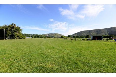 Photo of property in 19 Mount John Road, Waimate, 7977
