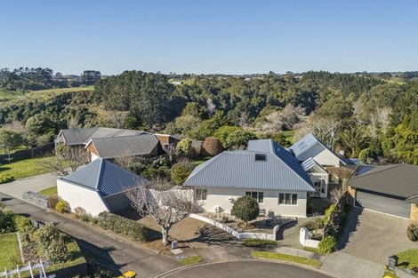 Photo of property in 3 Waiwera Place, Merrilands, New Plymouth, 4312