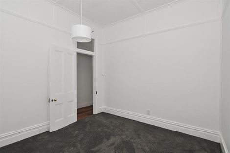 Photo of property in 5 Glendavar Street, Berhampore, Wellington, 6023