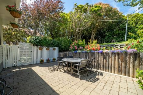Photo of property in 8 Makatote Grove, Churton Park, Wellington, 6037