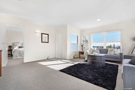 Photo of property in 4/342 Lake Road, Hauraki, Auckland, 0622