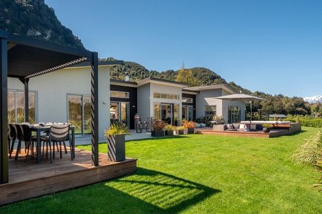 Photo of property in 13 Fantail Lane, Mount Creighton, Queenstown, 9371