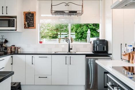 Photo of property in 100 Fairview Road, Te Awamutu, 3800