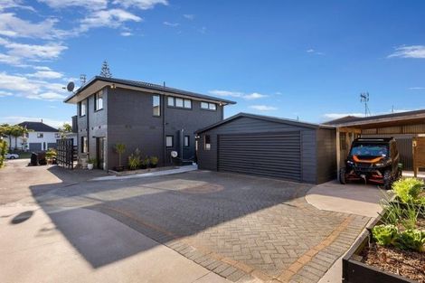 Photo of property in 1046b Papamoa Beach Road, Papamoa Beach, Papamoa, 3118