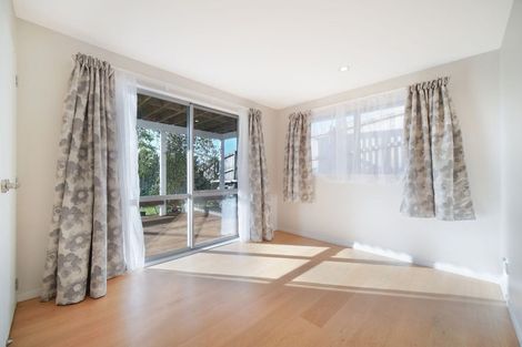 Photo of property in 496 Blockhouse Bay Road, Blockhouse Bay, Auckland, 0600