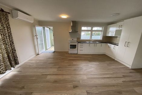 Photo of property in 3 Tiroroa Avenue, Te Atatu South, Auckland, 0610