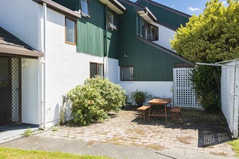Photo of property in 65 Esplanade, Kaiti, Gisborne, 4010