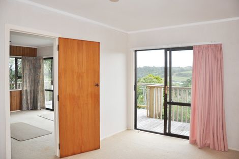 Photo of property in 11 Hillside Crescent, Leigh, 0985