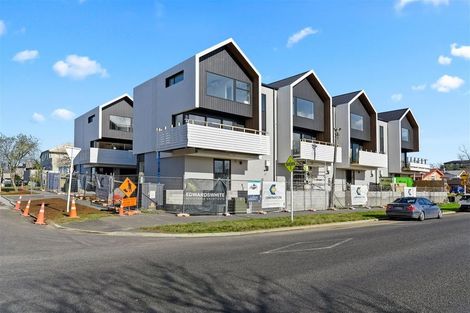 Photo of property in 2/2 Manning Street, Hamilton Central, Hamilton, 3204