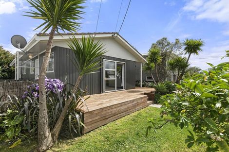 Photo of property in 1/322 Royal Road, Massey, Auckland, 0614