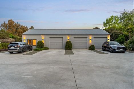 Photo of property in 2 Tamahunga Drive, Matakana, Warkworth, 0985