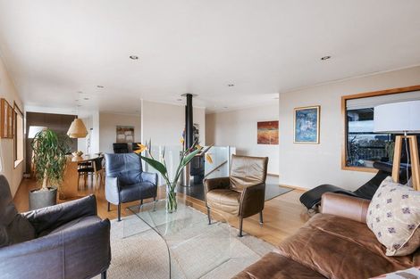 Photo of property in 96 Omokoroa Road, Omokoroa, 3114