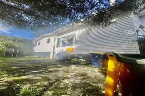 Photo of property in 15 Robert Burke Place, Henderson, Auckland, 0612