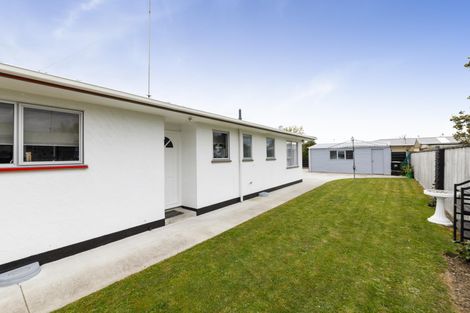 Photo of property in 24 Motuoapa Place, Kelvin Grove, Palmerston North, 4414