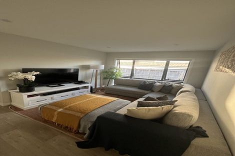 Photo of property in 35 Nobilo Road, Kumeu, 0810