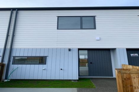 Photo of property in 41 Clay Works Lane, New Lynn, 0600