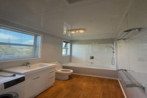 Photo of property in 3 Victor Grove, Waikanae Beach, Waikanae, 5036