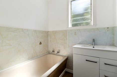 Photo of property in 58 Queenstown Road, Onehunga, Auckland, 1061