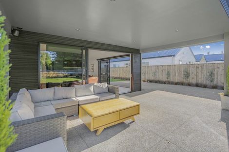 Photo of property in 30 Orchard Road, Greytown, 5712