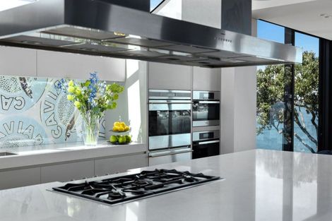 Photo of property in 41 Beach Road, Castor Bay, Auckland, 0620