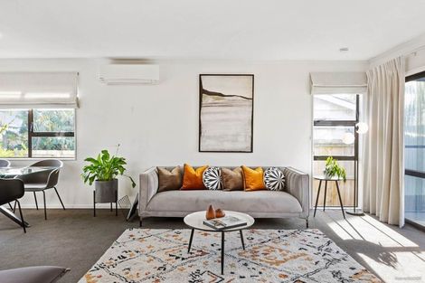 Photo of property in 2/15 Margan Avenue, New Lynn, Auckland, 0600