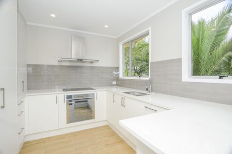 Photo of property in 2/15 Marina Road, Torbay, Auckland, 0630