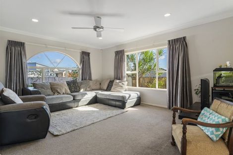 Photo of property in 36 Waterside Drive, Pyes Pa, Tauranga, 3112