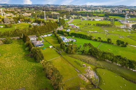 Photo of property in 278 Boord Crescent, Kumeu, 0891