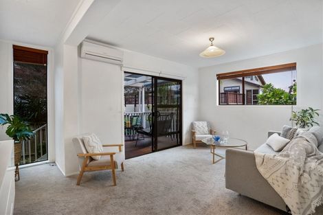Photo of property in 3/25 Heathcote Road, Castor Bay, Auckland, 0620