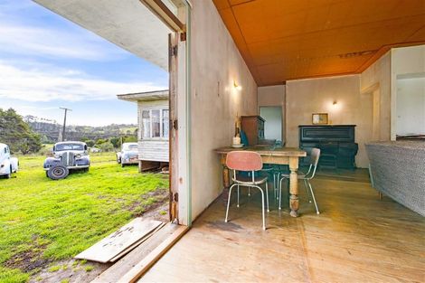 Photo of property in 340 Henderson Valley Road, Henderson Valley, Auckland, 0612
