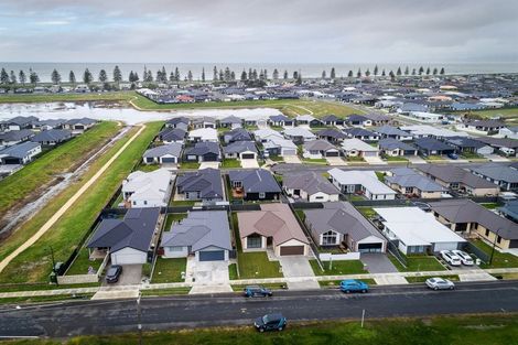 Photo of property in 60 Eriksen Road, Te Awa, Napier, 4110