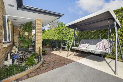 Photo of property in 8 Orakau Road, Mangere East, Auckland, 2024