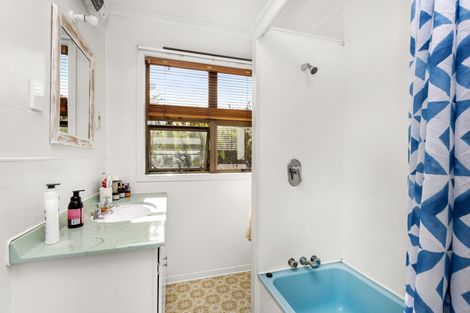 Photo of property in 66 Newton Road, Raglan, Te Mata, 3894